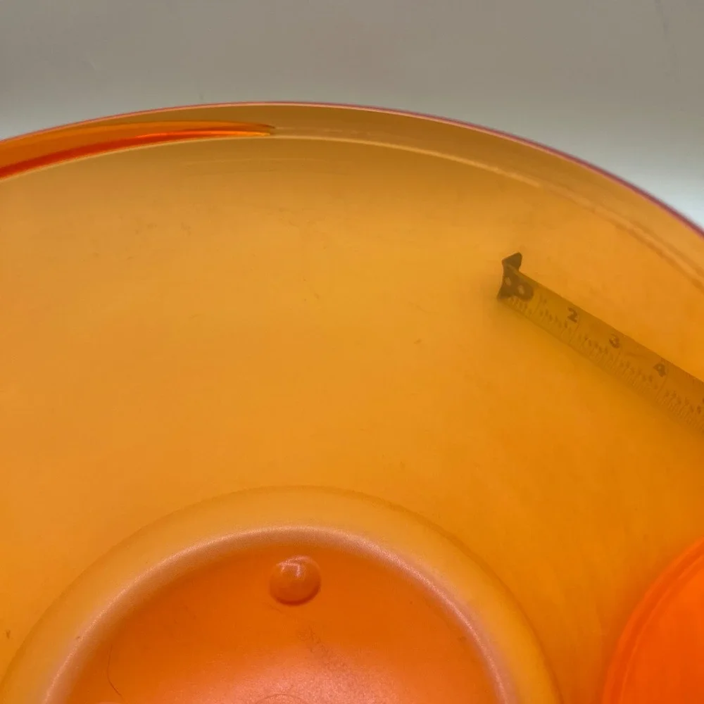 Tupperware Rock N Serve 3.5 Qt Orange Round Microwave Reheatable Bowl with Lid